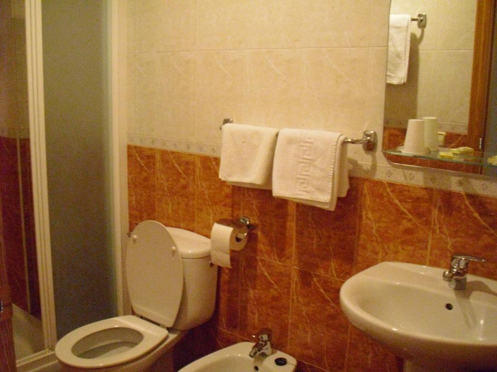 Hostal Sunami La Nucía Kamer foto